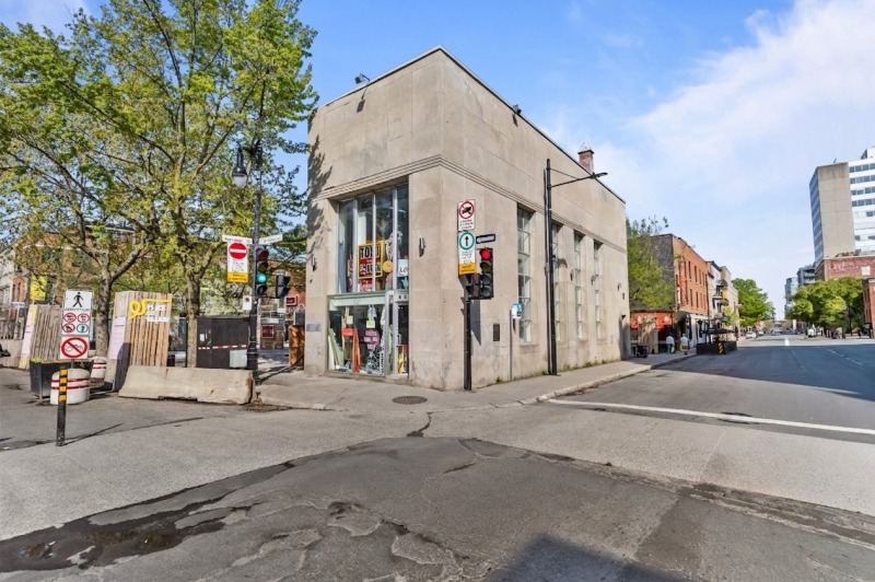 1100 Rue Ste-Catherine E. — Main Photo