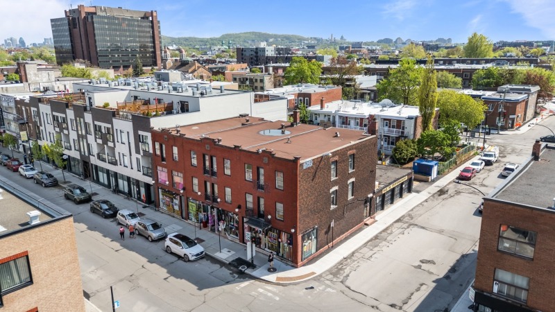7266 - 7288 Rue St-Hubert — Main Photo